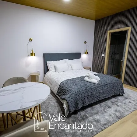 ホームステイ Vale Encantado Parada de Ester