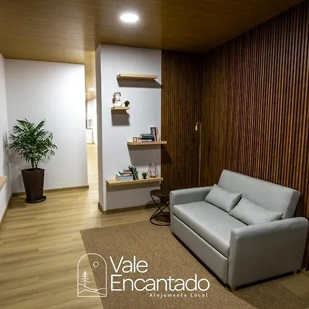 Vale Encantado * Parada de Ester